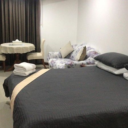 Omni Tower Cozy Apartment Near Nana Bts バンコク都 エクステリア 写真